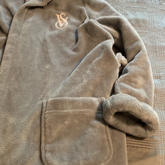 Victoria Secret Robe - Picture 2 of 3